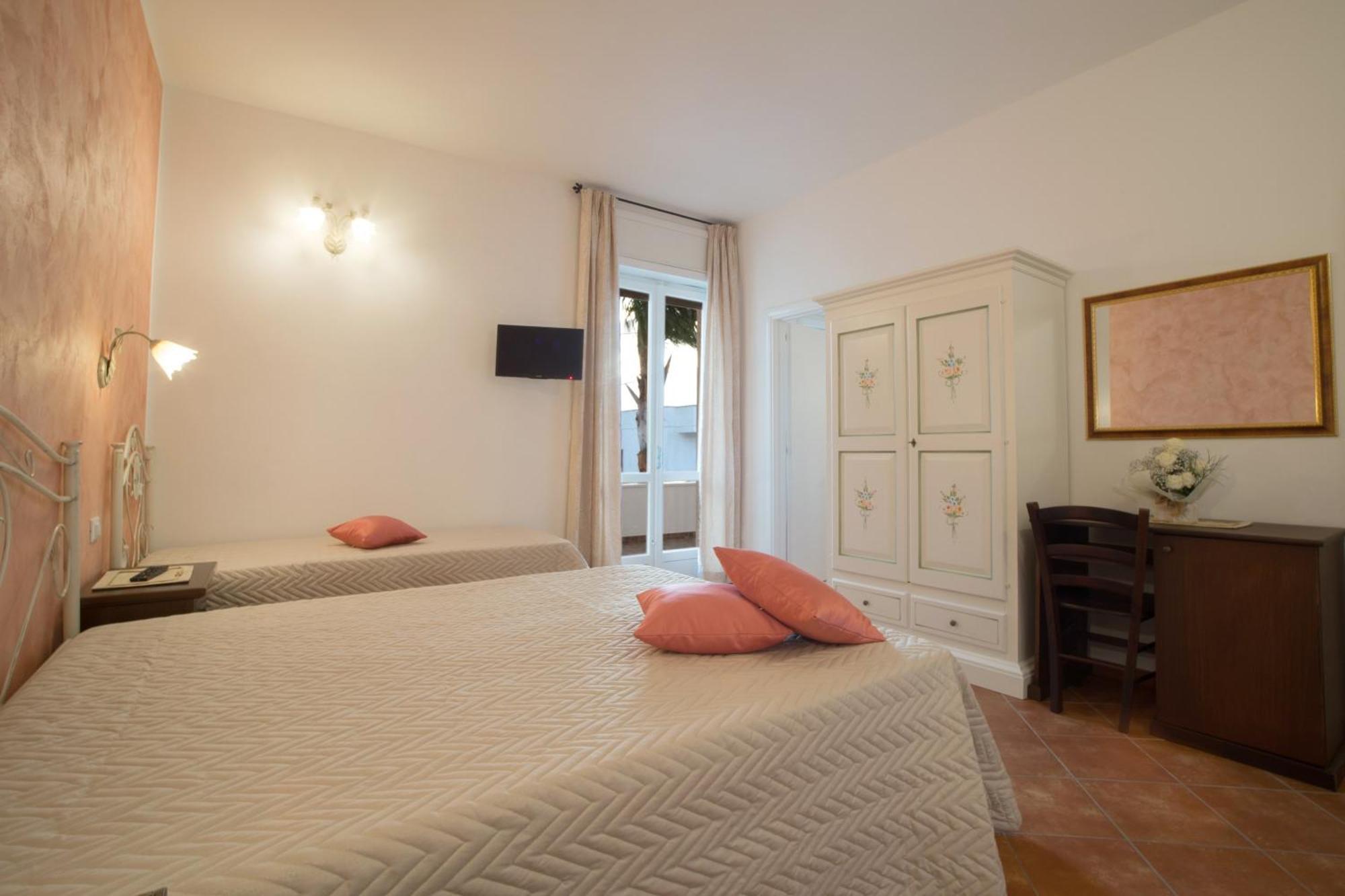 Corte Dell'Immacolata Al Mare 玛丽娜迪曼卡维萨 外观 照片