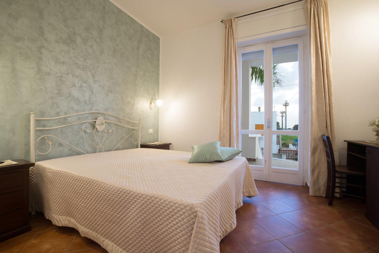 Corte Dell'Immacolata Al Mare 玛丽娜迪曼卡维萨 外观 照片
